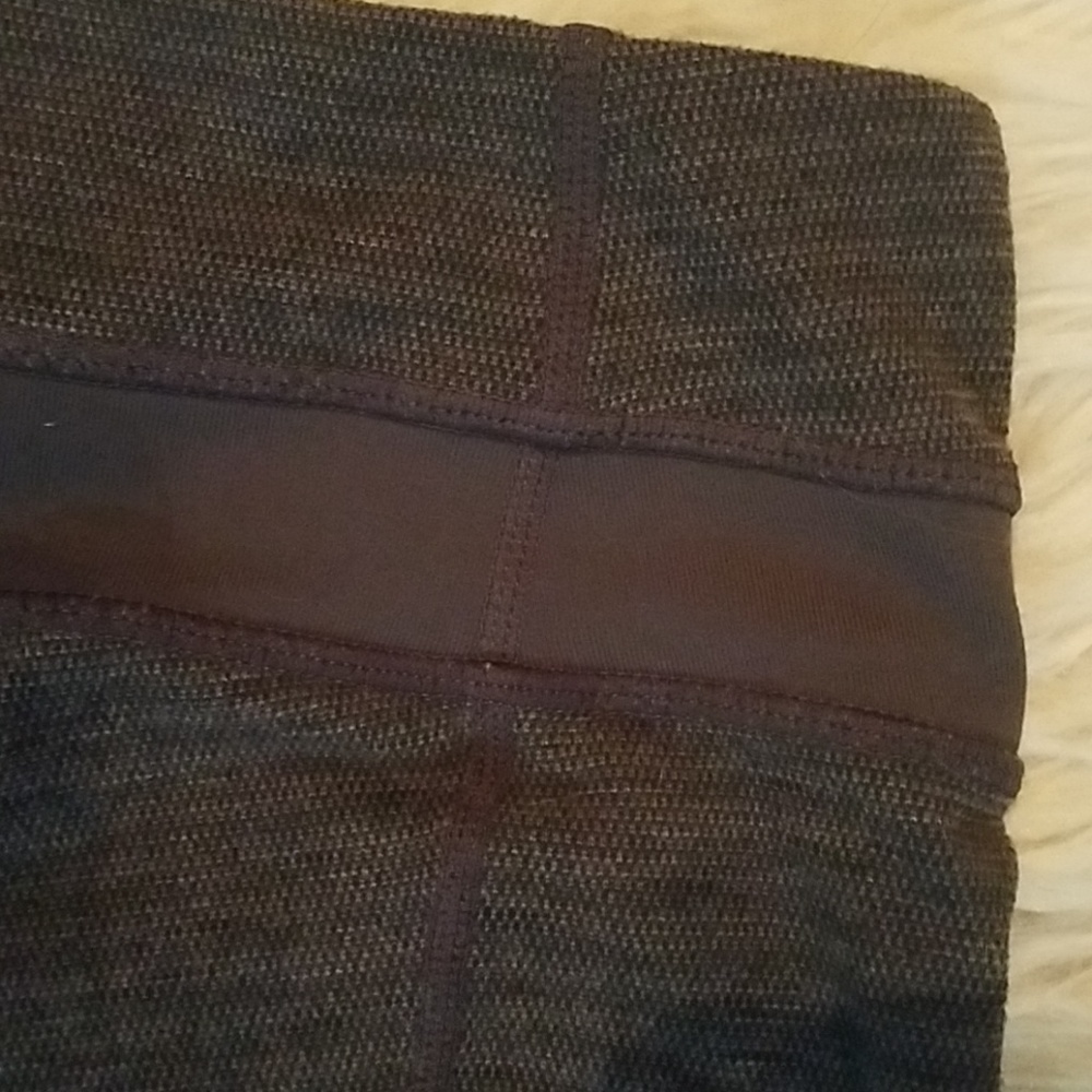 Lululemon capris - Picture 7 of 7